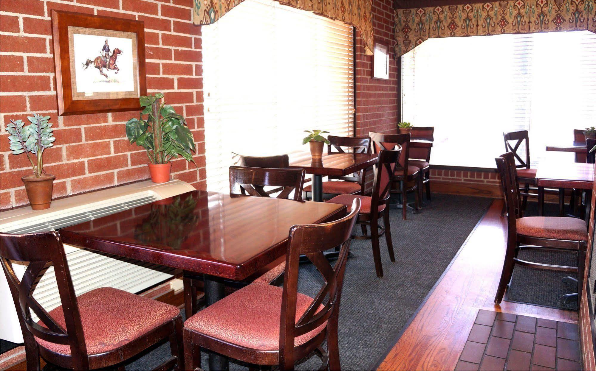 Plaza Inn Midland Luaran gambar