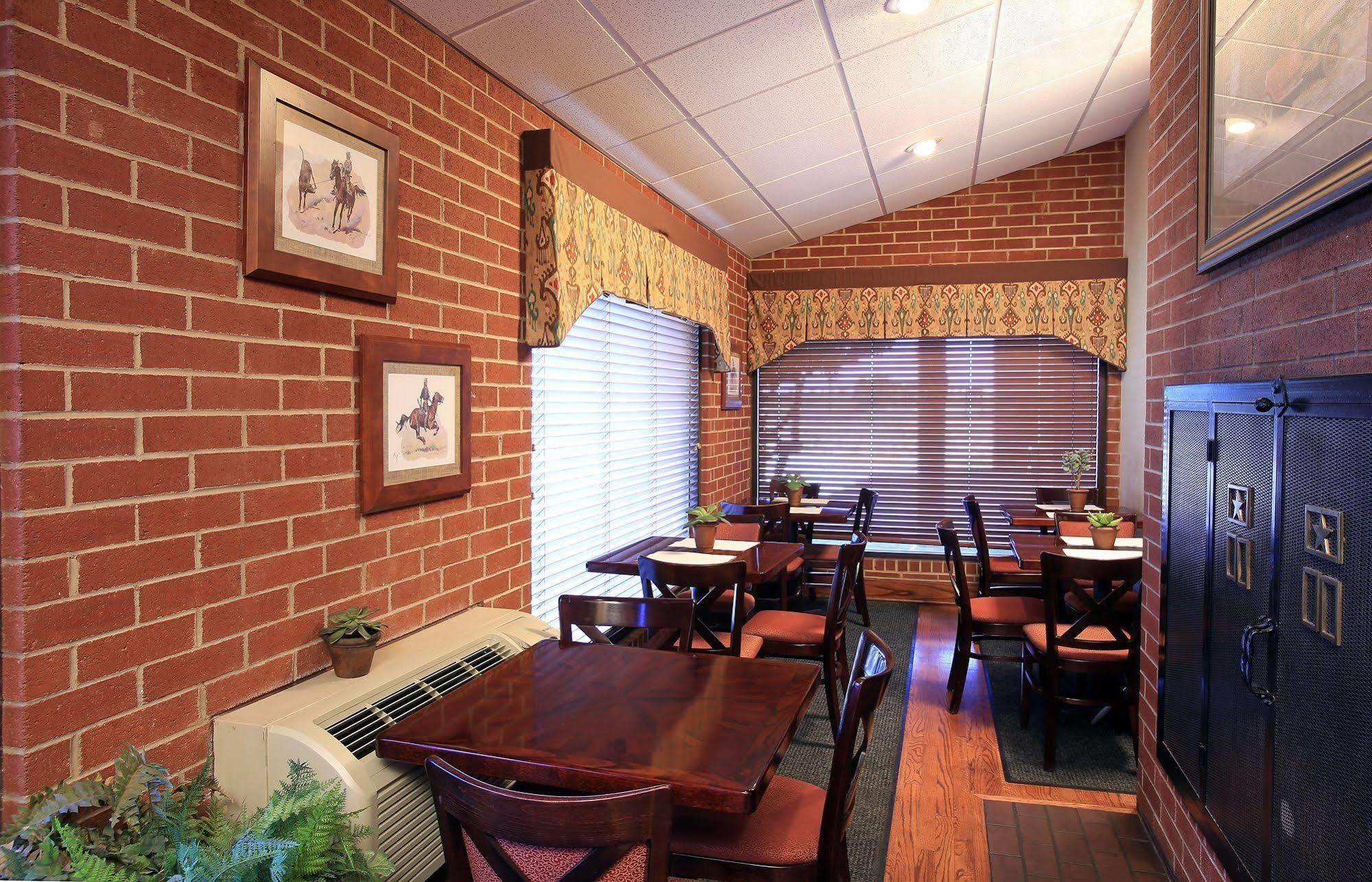 Plaza Inn Midland Luaran gambar